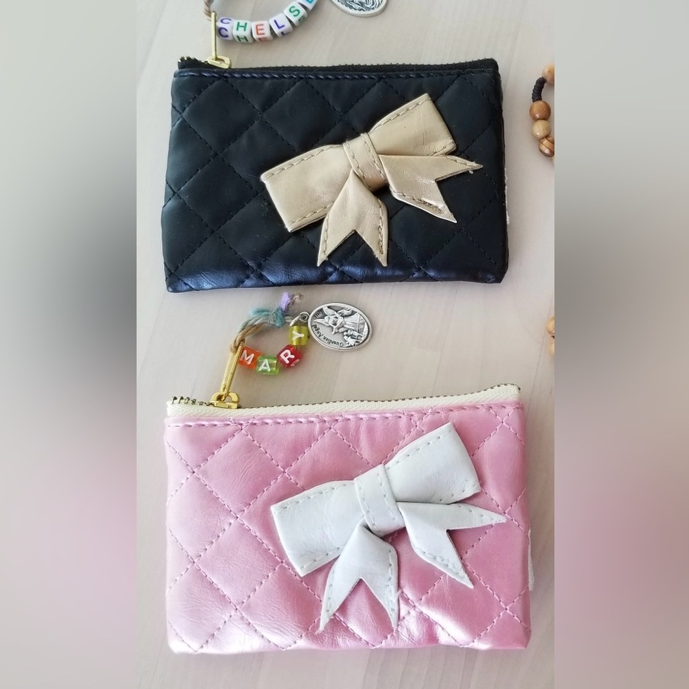 BNWT Claire’s coin purse with gold ribbon, Can do **2 for $10**, just msg me!